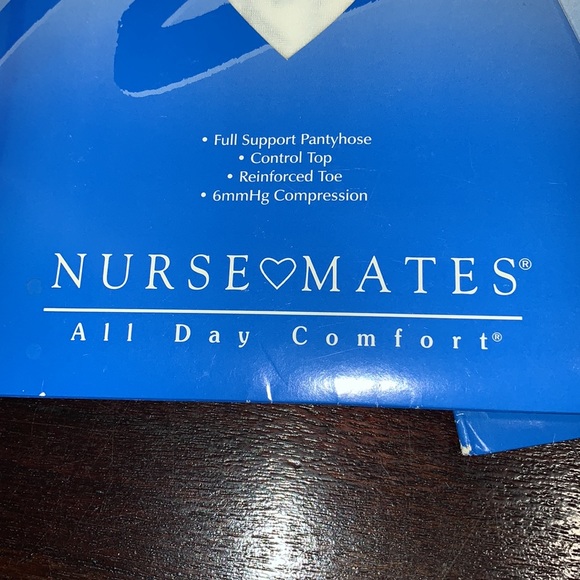 New! 1 pair white Nursemates white support hose size B - Picture 4 of 7